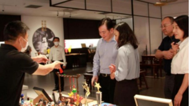 喜报丨祝贺无码流出
暑期社会实践团队获双“十佳团队”...